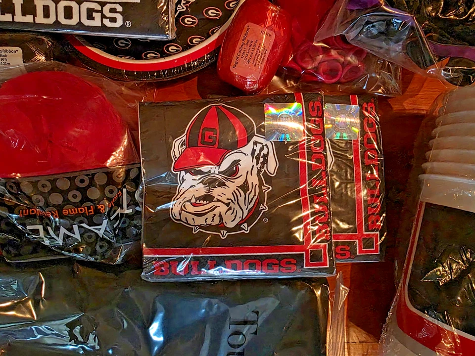 Georgia Bulldogs Copos, Pratos, Balões, Toalha de Mesa - Festa - Porta Traseira - Novo! - Imagem 4 de 4