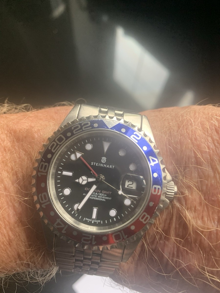Wrist Steinhart Ocean 42mm Ocean One GMT BLUE-RED Ceramic Diver´s - Main Image