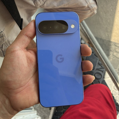 Google Pixel 10 128GB Blue Android 16 eSIM Bar Smartphone Open Box