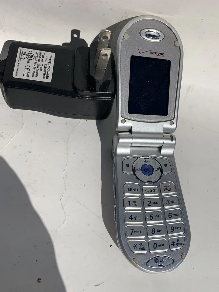 LG VX4500 Verizon Silver Flip Cell Phone Bundle Tested Works - Image 2 of 4