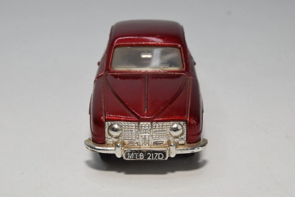 B69 1:43 DINKY TOYS 156 SAAB 96 ROJO METÁLICO EXC. COND. Foto 3 de 4