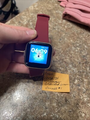 Fitbit Versa Fitness Smartwatch - Gold Aluminium FB504 SMALL  No Charger
