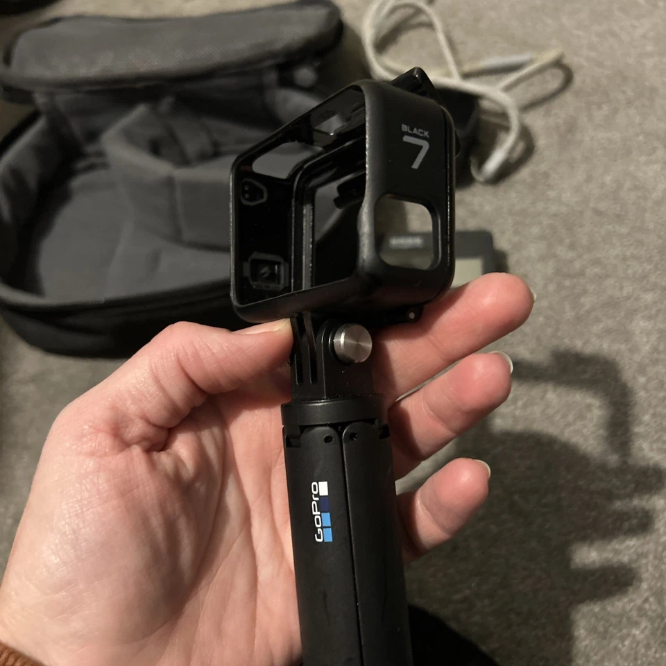 GoPro Hero 7 Black Edition Action Camera 4K HD 12MP Bundle with Accessories - Image 3 of 4