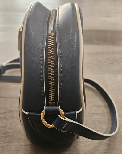 Marc Jacob's Voyager 7" Circular Crossbody Purse Blue/ Gray EUC - Picture 8 of 12