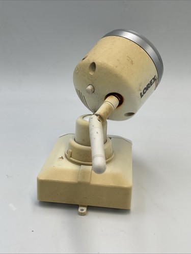LOREX LWB4801-C Wire-Free Security Camera - BATTERY & Camera - (yellowing) - Picture 4 of 7