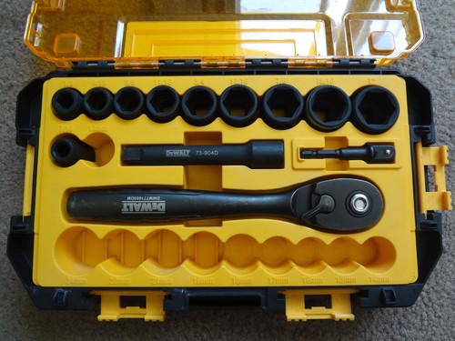 DEWALT 1/2" Drive Impact Socket Set - Picture 3 of 7