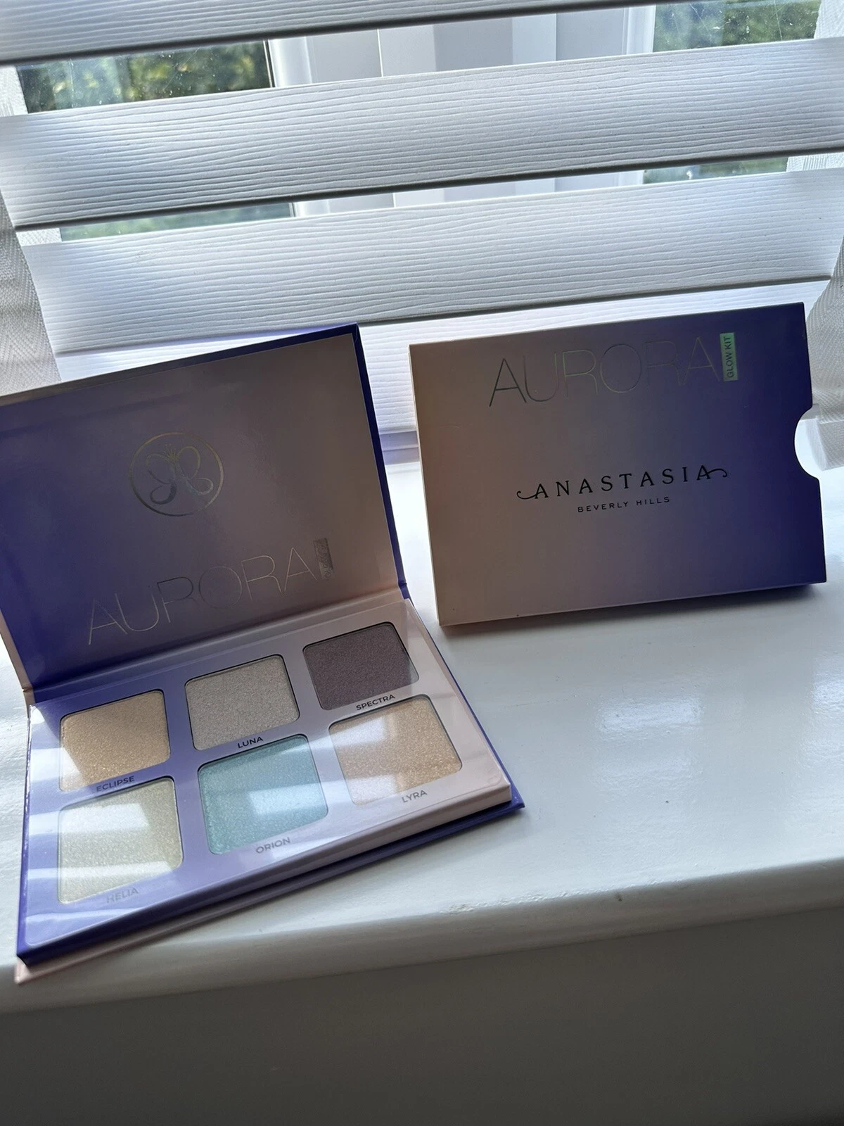 ANASTASIA BEVERLY HILLS Aurora Glow Palette Kit highlighter. 6 shades. NEW