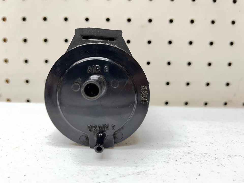 Bote de emisiones Honda Reflex Sport NSS 250 EVAP 17310-GE1-871 Foto 3 de 4