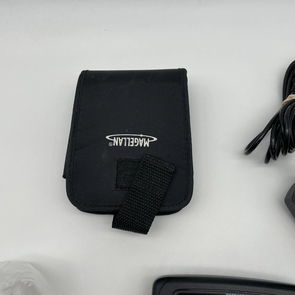 Magellan Crossover GPS 3.5" LCD Touch Screen Topo Continental United States -A- - Image 3 of 4