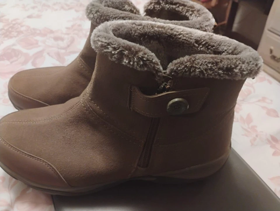 Ladies Easy Spirit Brown Booties Size 12 Wide $65 Free Shipping - Image 3 of 4