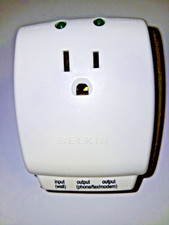 Belkin MasterCube F9H120-CW Surge Protector One Outlet Wall Adapter