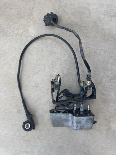 1993 Honda Xr250l Xr250 L Speedometer Gear Box Display Cable Mounting Bracket - Picture 1 of 12