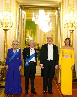 Donald J Trump 8x10 Foto - UK Staatsbesuch - King Charles - Melania - Camilla