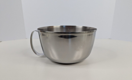 West Bend Vintage Stainless Steel 3QT Grip N Whip Batter Mixing Bowl W/ Handle - Picture 4 of 12