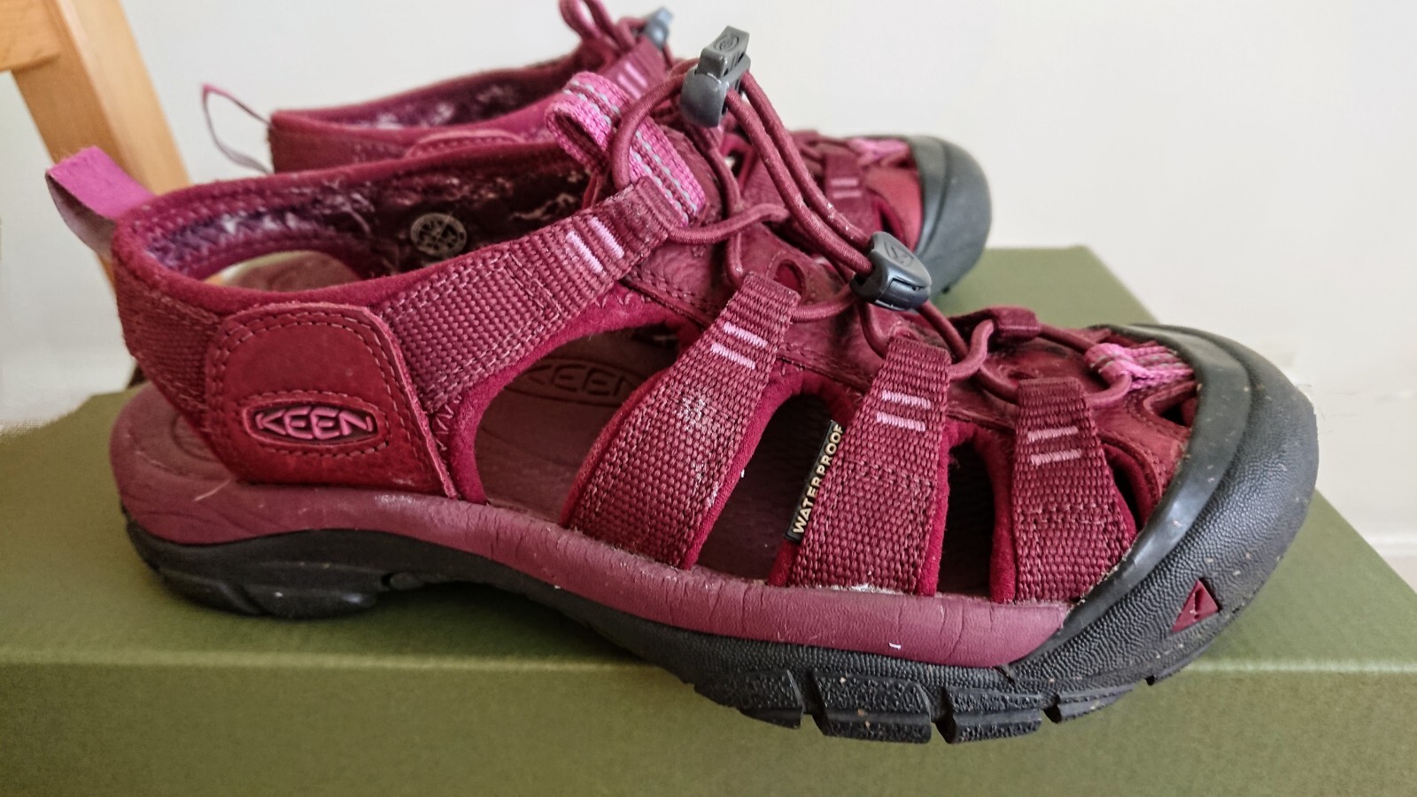 Sandali Keen Newport H2 EVO taglia 7 5 Borgogna EU 38 UK 5