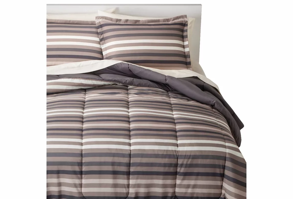 Multi Stripe Bed in a Bag with Sheet Set Room Essentials size Full