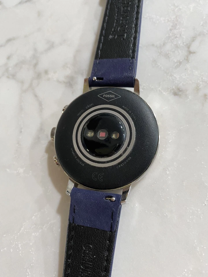 Fossil Gen 4 Venture HR Smartwatch 40mm Stainless Steel Rose Gold - Image 2 of 4