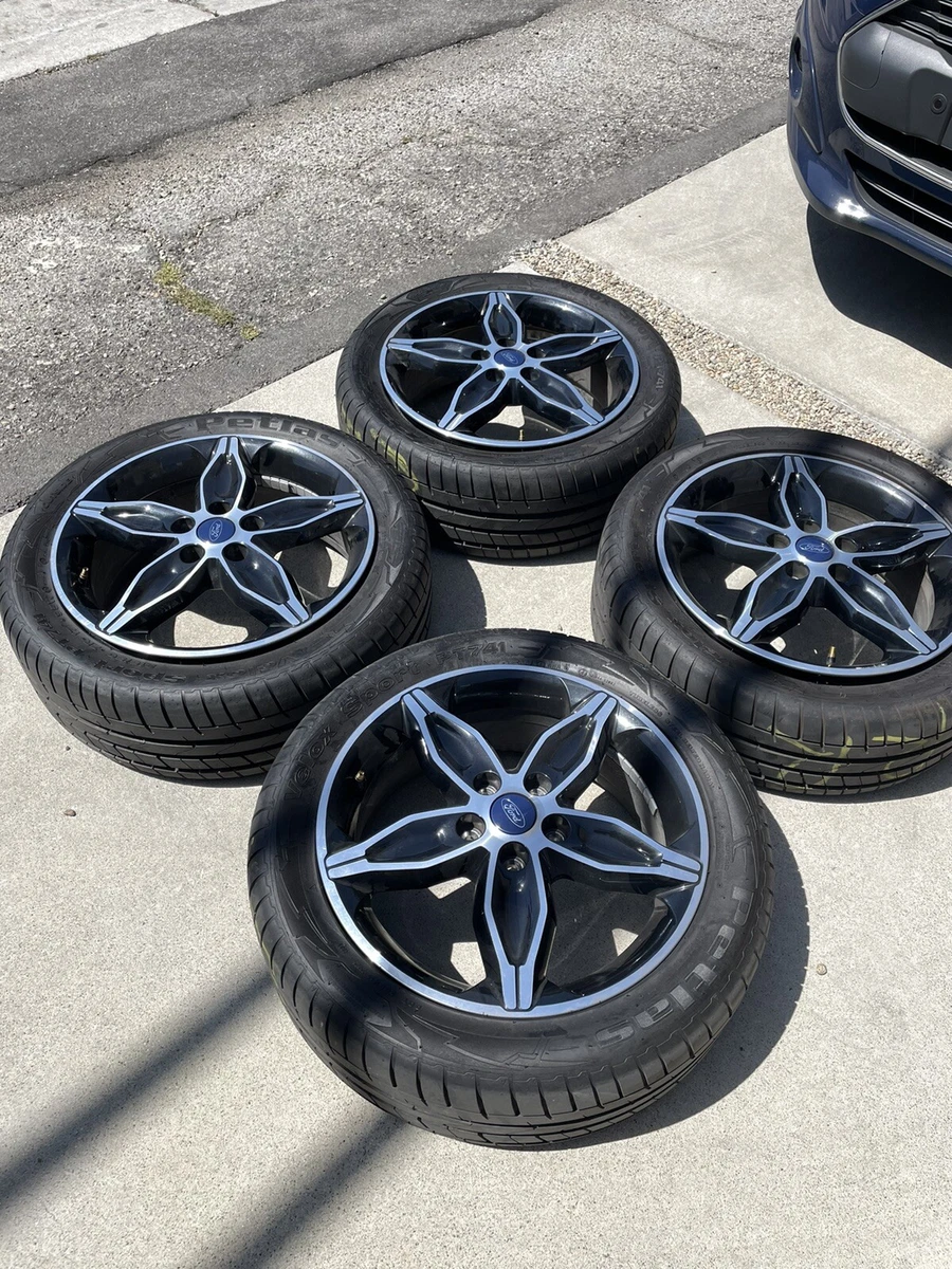 Tire And Wheel Connection Logo