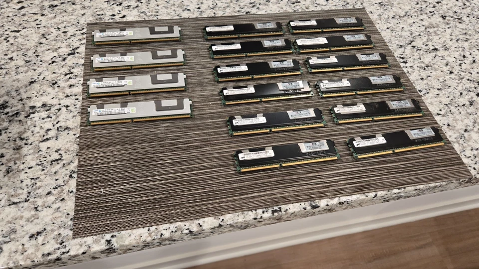 Módulo de memoria Samsung M386B4G70DM0-CMA3 32 GB DDR3 SDRAM Foto 4 de 4