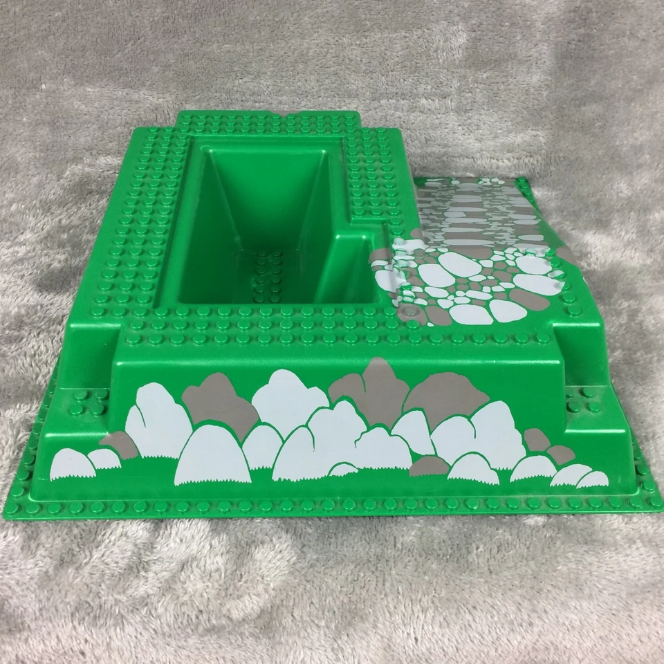 Vtg LEGO Raised Baseplate Ramp Rocks 2552 For Castle Sets 6081 And 6086 — 第 4/4 张图片