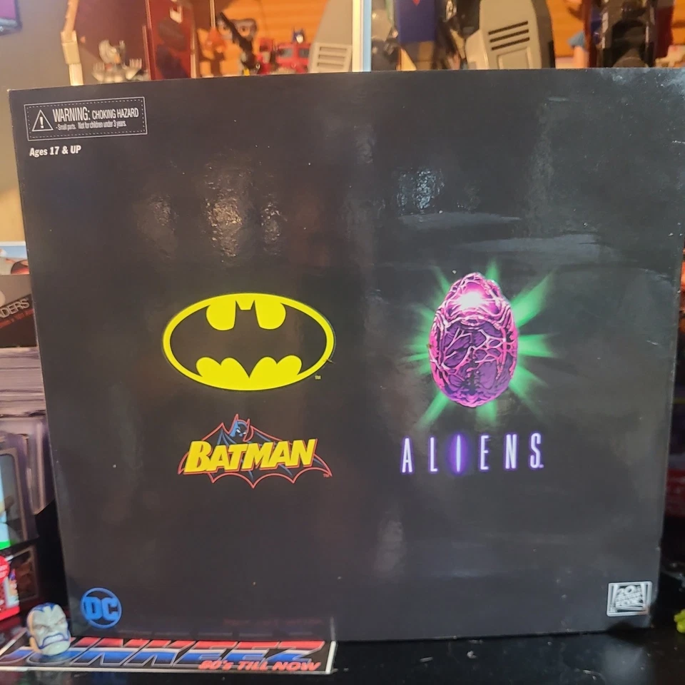 Figura NECA Batman vs Aliens Paquete de 2 DC Comics 20th Century Fox SDCC Exclusivo Foto 2 de 4