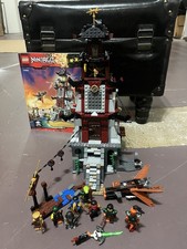 LEGO NINJAGO: The Lighthouse Siege (70594) Mo...