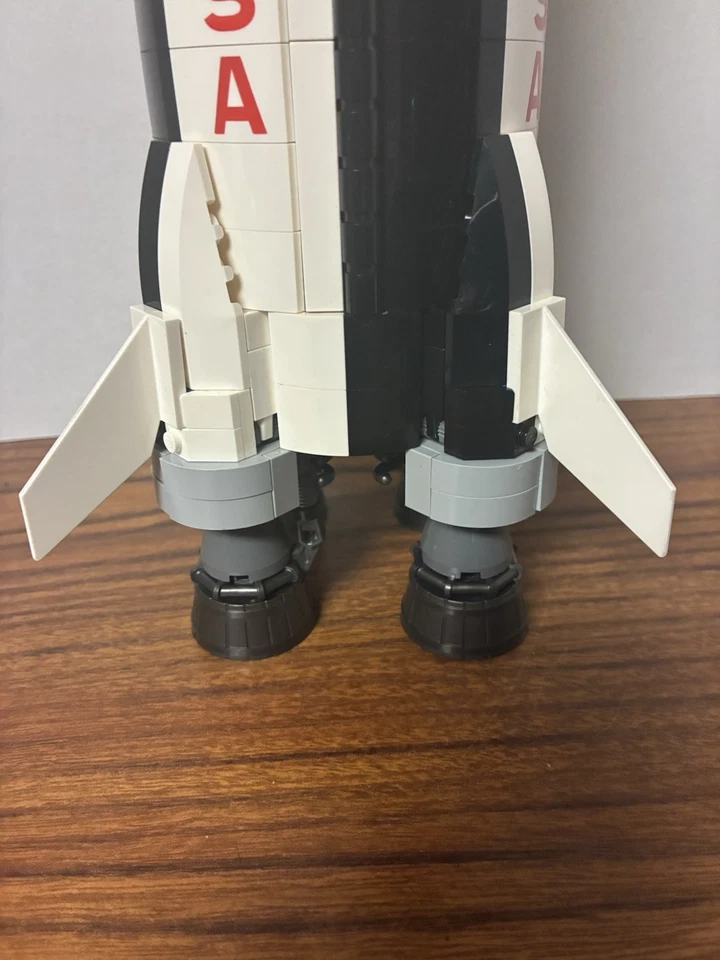NASA Apollo Saturn Rocket INCOMPLETE - Image 3 of 4