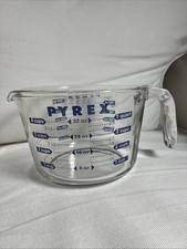 PYREX BLUE LETTERING 4 CUPS 1 QUART GLASS MEA...