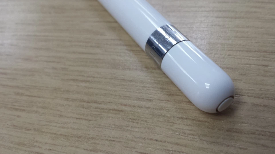 Used Apple Pencil 1st Generation A1603 stylus, details & compatible iPads below - Image 2 of 4