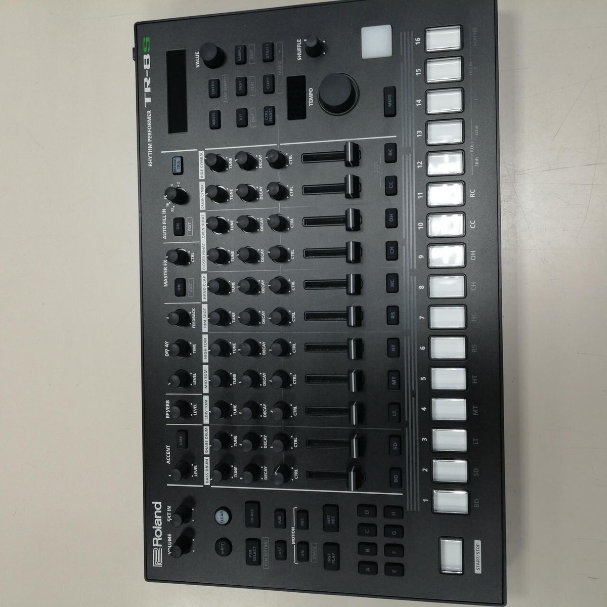 Roland　AIRA series TR-8S Roland TR-8S AIRA Rhythm Performer With Sample Playback