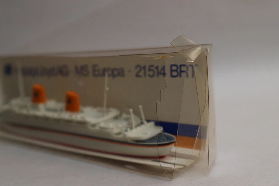 altes MS Europa Schiffsmodell, Wiking, Germany, Hapag Lloyd AG 21514 BRT 1:1250 - Bild 2 von 4
