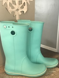 crocband jaunt rain boot