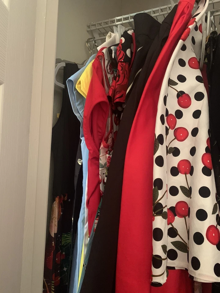 1950s Wardrobe Sizes Large-2XL! Tops, Sweaters, Petticoats, Skirts And Dresses - Image 2 of 4