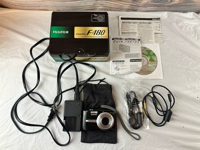 FUJIFILM FinePix F480 8.2 MP 4.0x Zoom Camera Black w/ Charger Manuals CD In Box