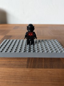 LEGO Marvel Super Heroes Hank Pym Ant-Man Minifigure 76039