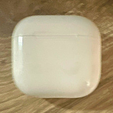 Apple AirPods 4, White USB-C Compatible AirPods and case included
