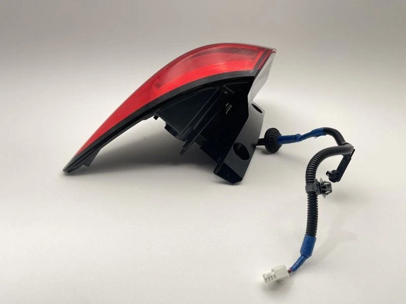 Luz trasera derecha Honda HR-V 2016-2018 montada en cuarto 1,8 L a AWD 88 k -Ex- 55259 Foto 4 de 4