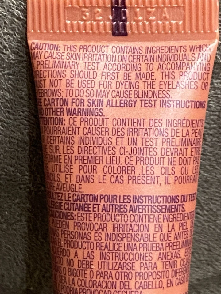 PUREOLOGY REVIVING ROJO COBRE REFLECTANTE POTENCIADOR CABELLO TRATADO CON COLOR - 0,34 OZ Foto 4 de 4