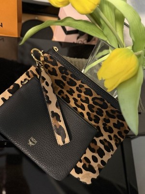 MCM Clutch 2er-Set  schwarze Tasche und eine passende Clutch mit Leopardenmuster