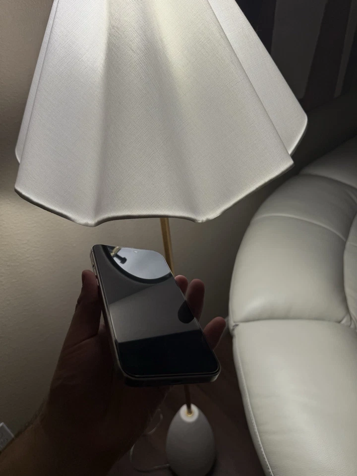 iPhone 15 Pro Max 256GB - Image 2 of 4