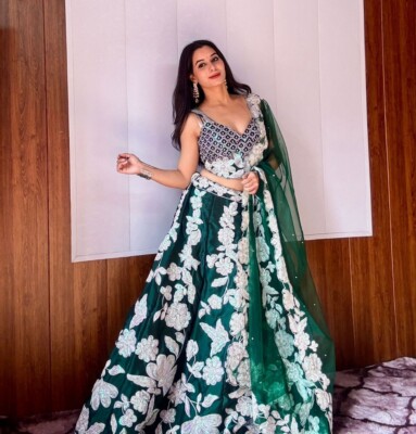 Lehenga Choli Buy Engagement Dress Online Buy Engagement Embroidered High Neck Lehenga Choli Online For Lehenga Choli Buy Engagement Dress Online Buy Engagement Embroidered High Neck Lehenga Choli Online For