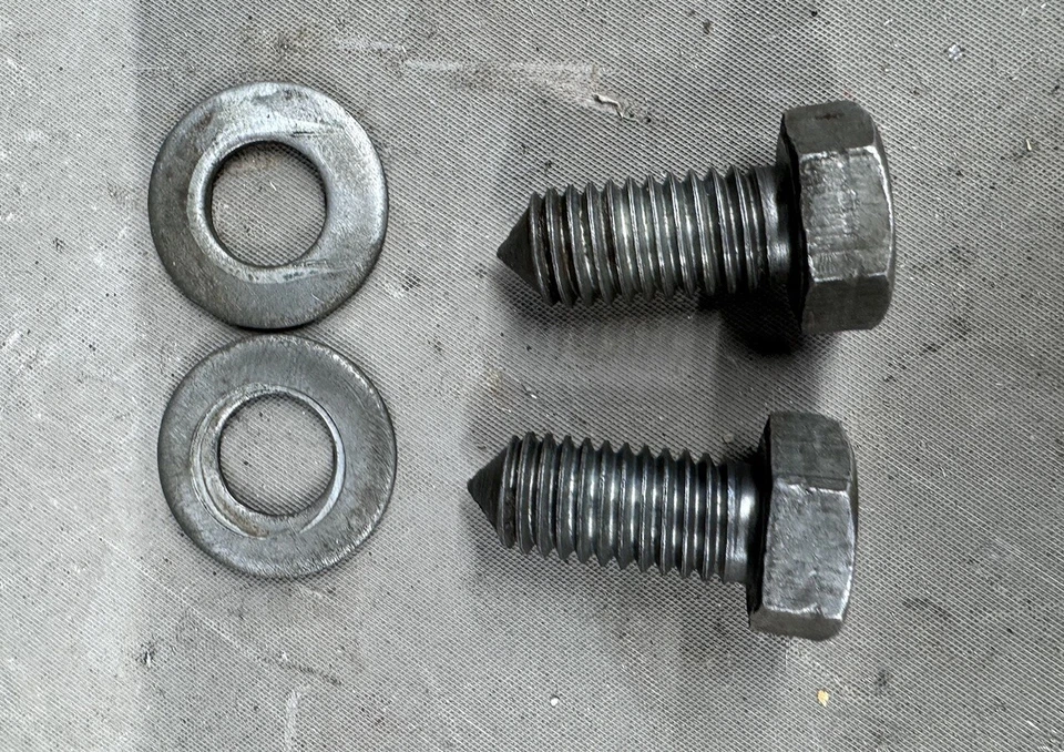 1961-1966 Ford Galaxie Transmissão Crossmember Mount Cross Member Frame Parafusos - Imagem 3 de 4