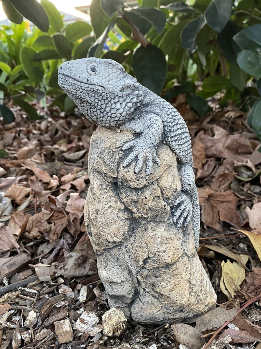 Bearded Dragon Lizard Statue Ornament Animal Concrete Garden