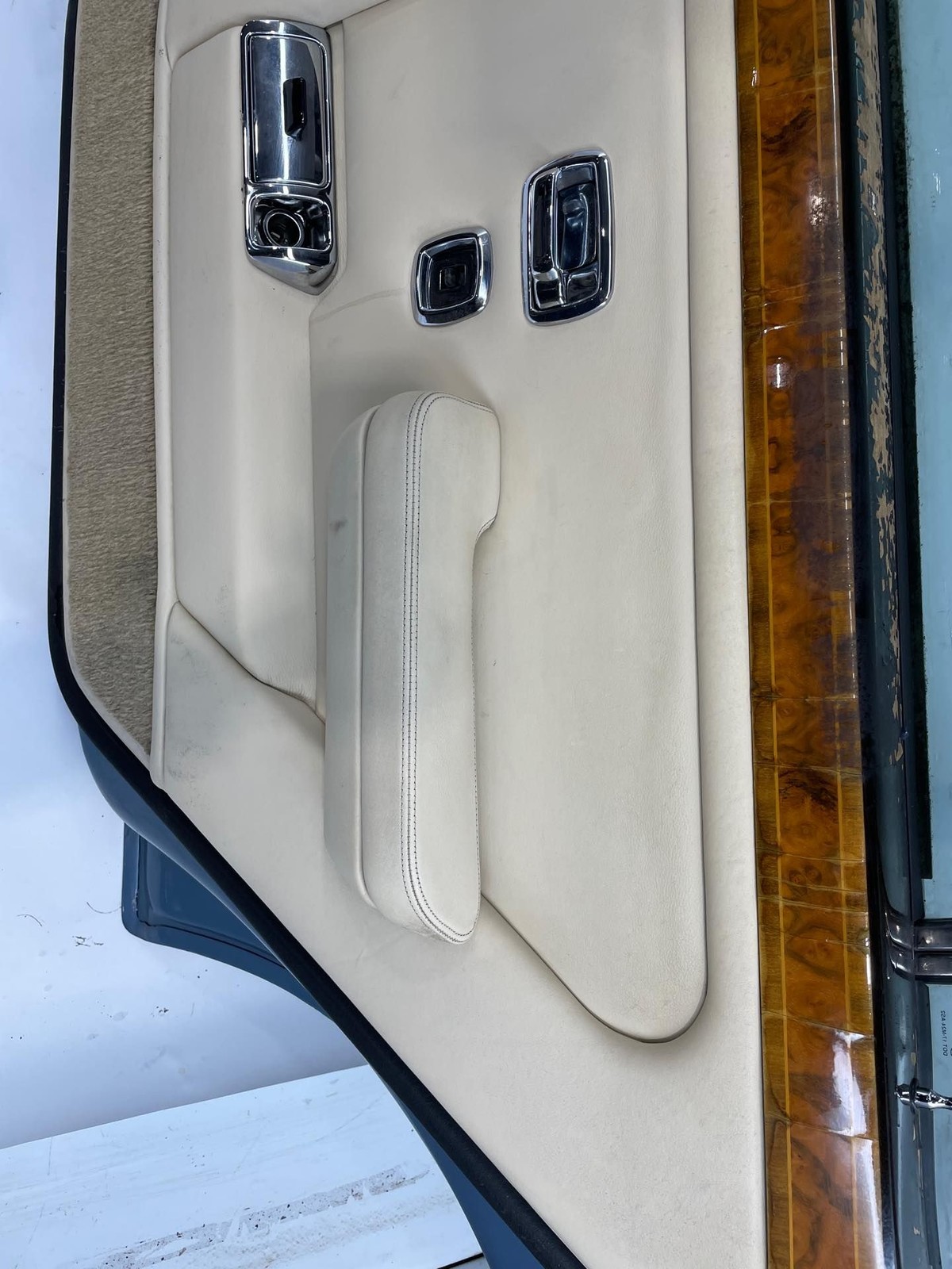 1995 Rolls Royce Silver Spur RH Passenger Rear Door Assembly Blue Glass & Panel