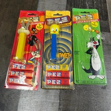 VTG Warner Bros Looney Tunes Tweety Bird x2  PEZ Dispenser 80s Bugs Bunny x1 Lot