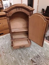 Ancienne Armoire de poupée 25 x18 x10