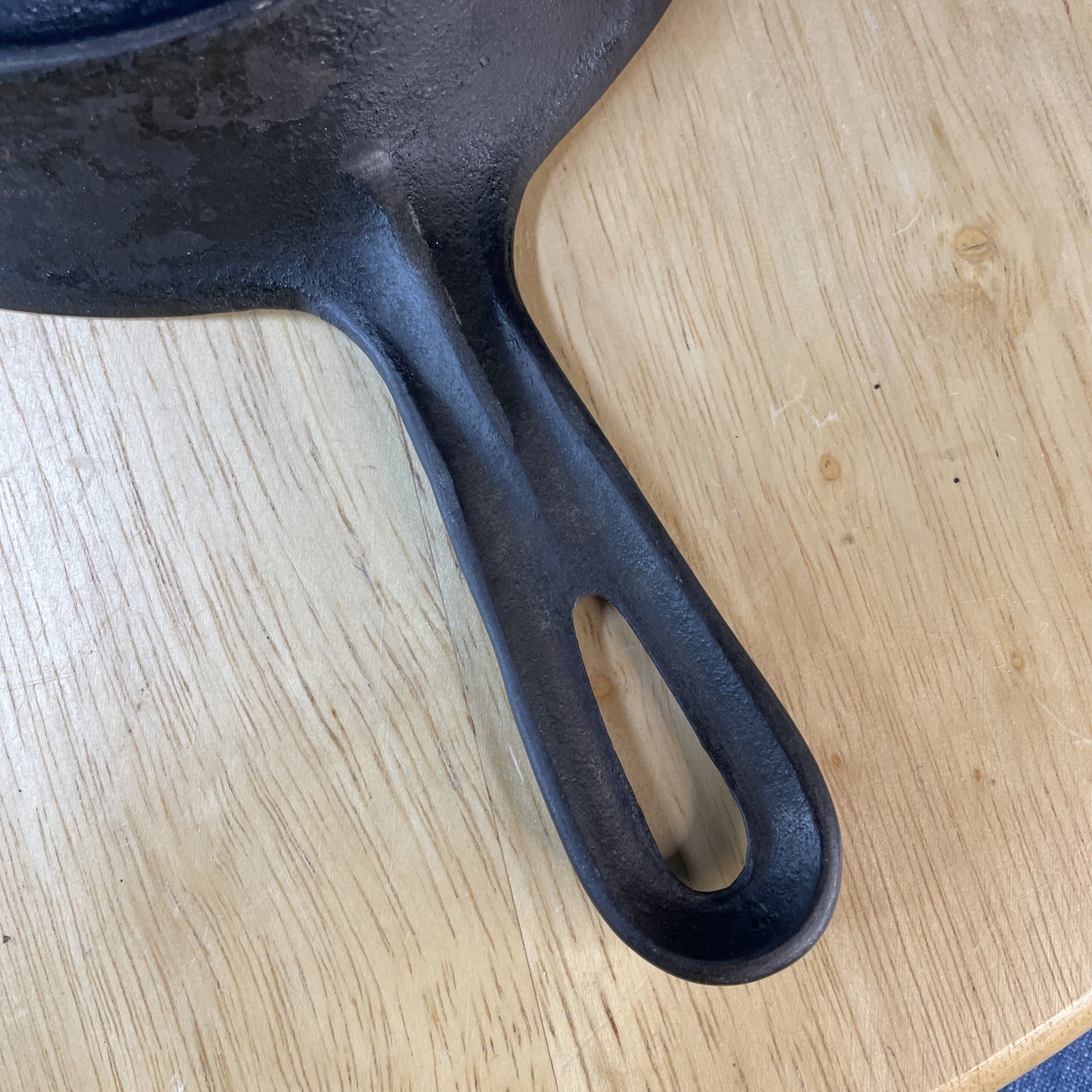 VINTAGE 1920's-50's Vollrath Unmarked #3 Cast Iron Skillet, Edge Heat Ring