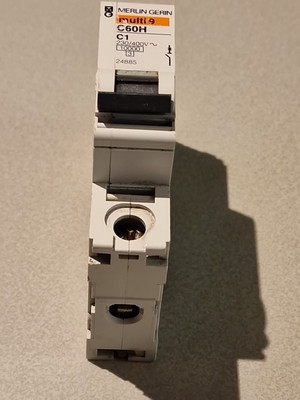 Merlin Gerin Multi 9 C60H C1 Circuit Breaker 1A 230/400V Used