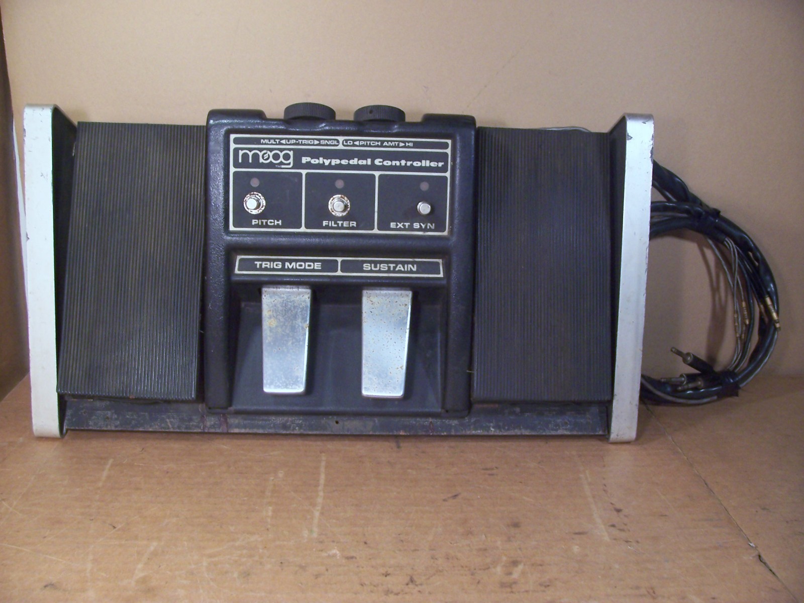 MOOG POLYPEDAL CONTROLLER , POLYMOOG , SYNTHESIZER , TRIGGER ,  PEDAL , VINTAGE