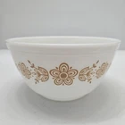 Vintage Pyrex “Butterfly Gold” Mixing Bowl #402 — 1 1/2 Qt 1970s USA
